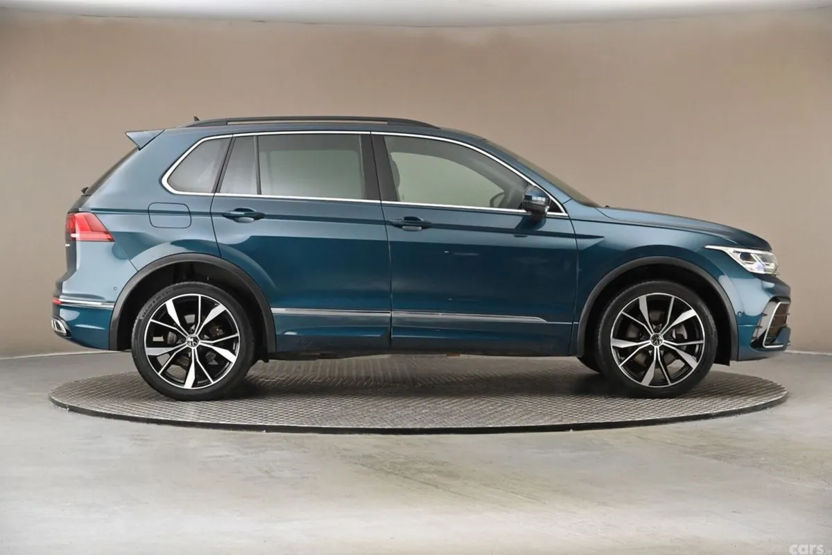 Volkswagen Tiguan SUV, Petrol Hybrid, 2023, Blue
