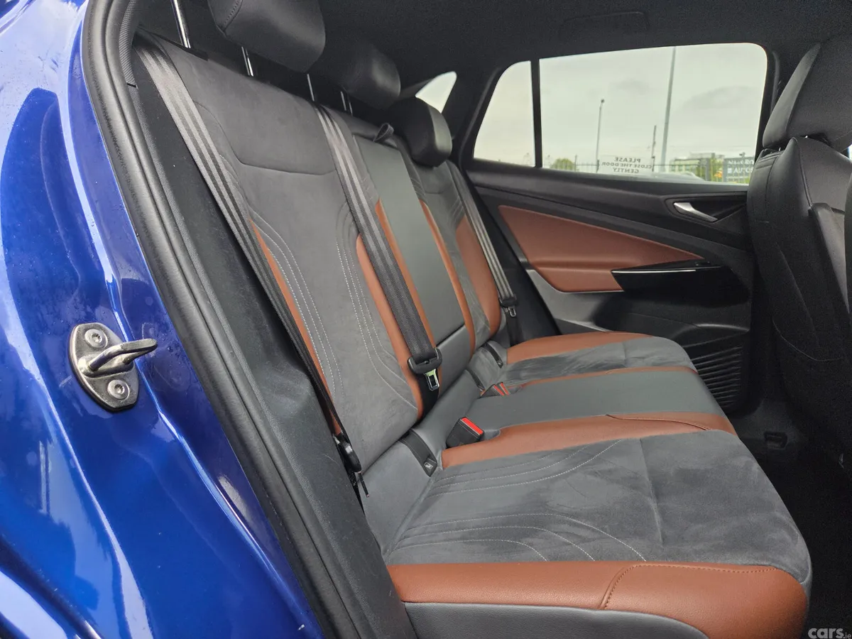 Volkswagen ID.4 SUV, Electric, 2021, Blue