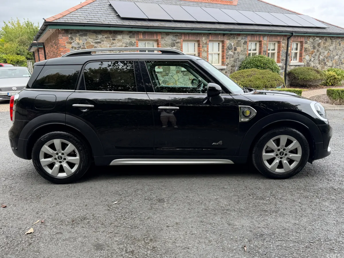 Mini Countryman SUV, Petrol Hybrid, 2018, Black