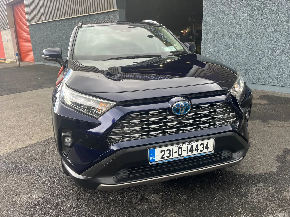 Toyota RAV4 SUV, Petrol Hybrid, 2023, Blue
