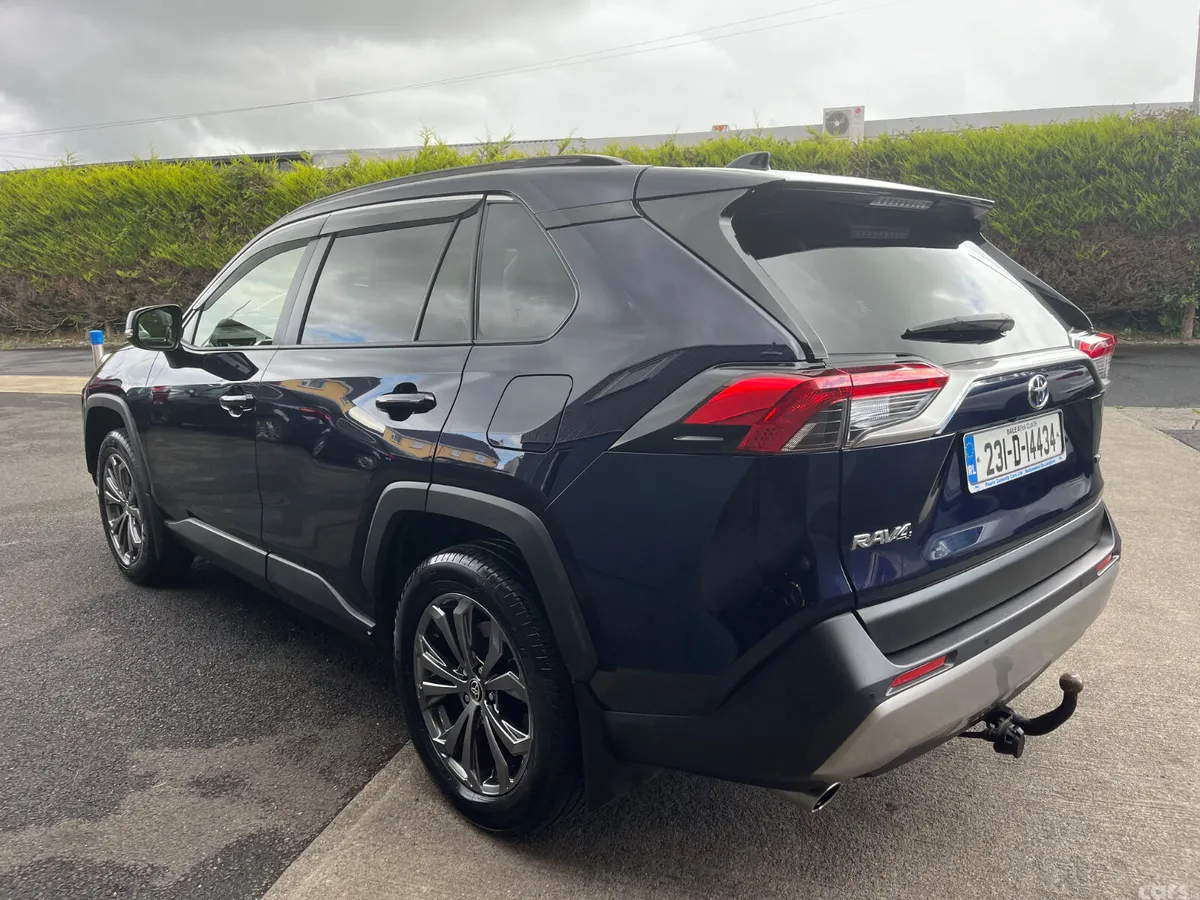 Toyota RAV4 SUV, Petrol Hybrid, 2023, Blue