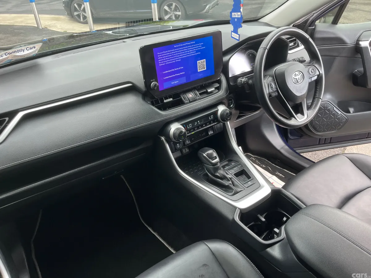 Toyota RAV4 SUV, Petrol Hybrid, 2023, Blue