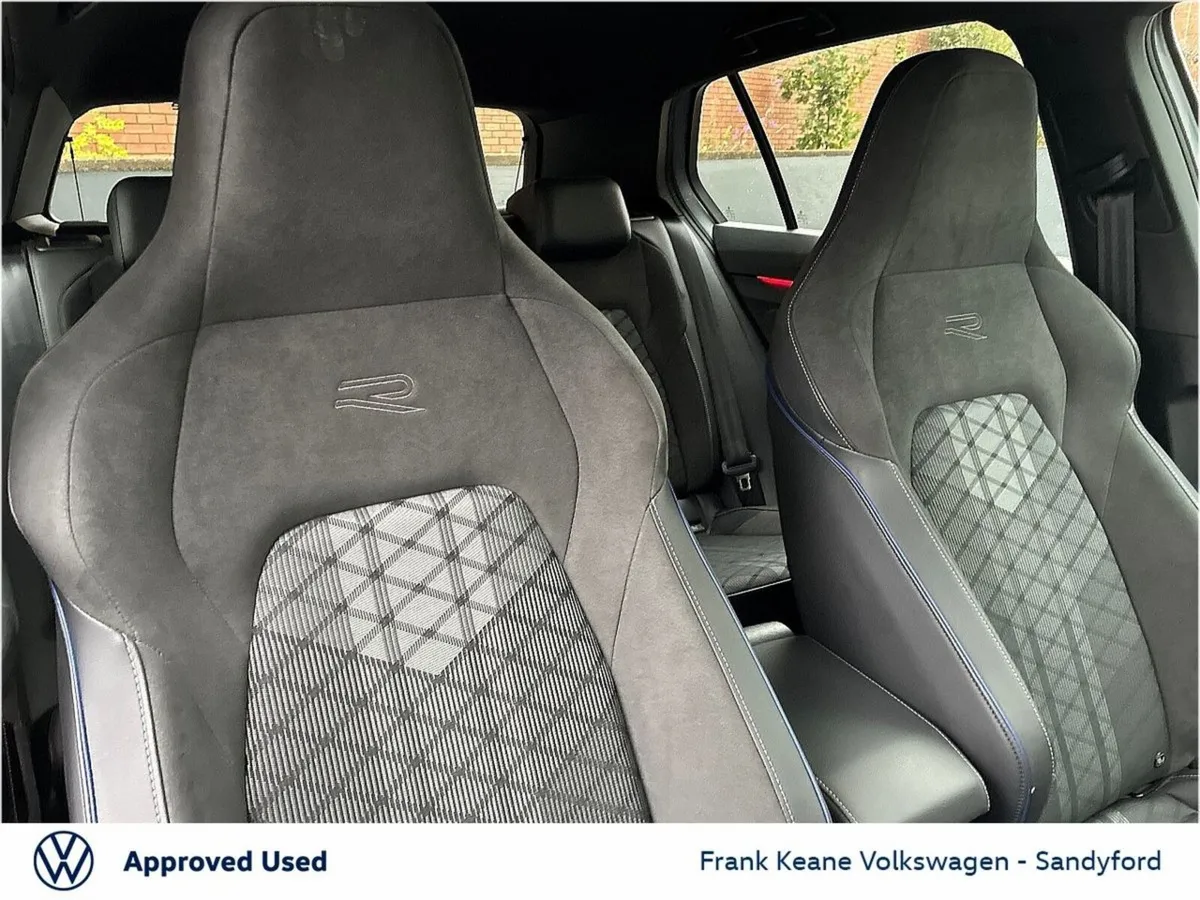 Volkswagen Golf Estate, Petrol, 2027, Silver