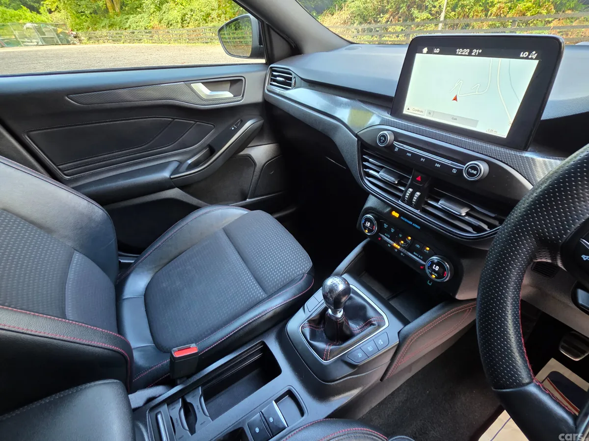 Ford Focus Hatchback, Diesel, 2019, Black