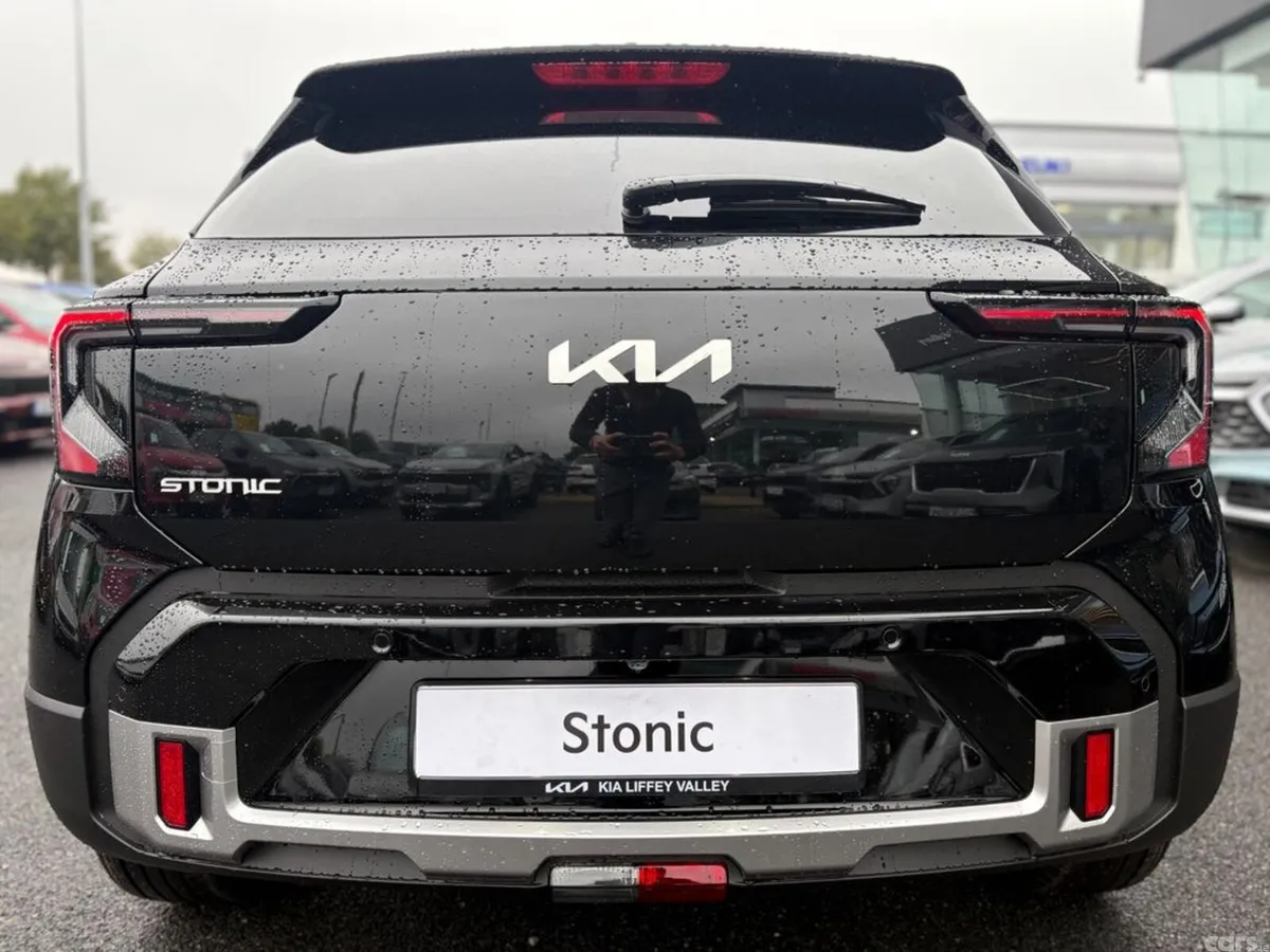 Kia Stonic Hatchback, Petrol, 2027, Black
