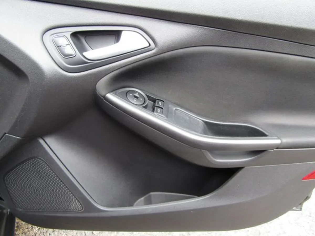 Ford Focus Hatchback, Diesel, 2016, Grey