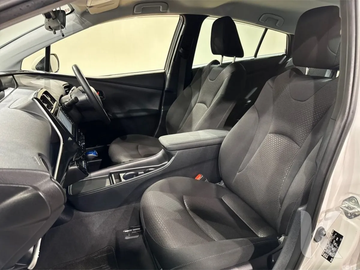 Toyota Prius Hatchback, Petrol Hybrid, 2022, White