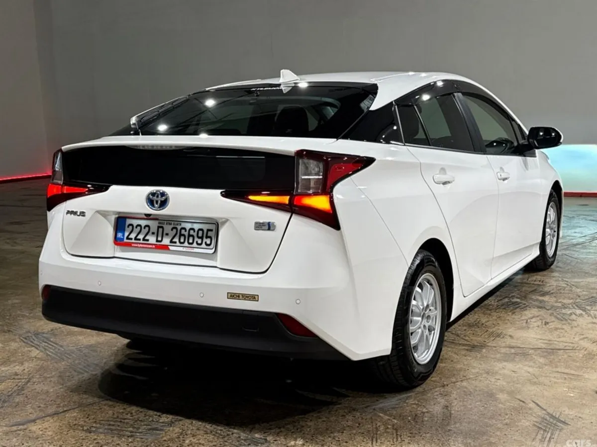 Toyota Prius Hatchback, Petrol Hybrid, 2022, White