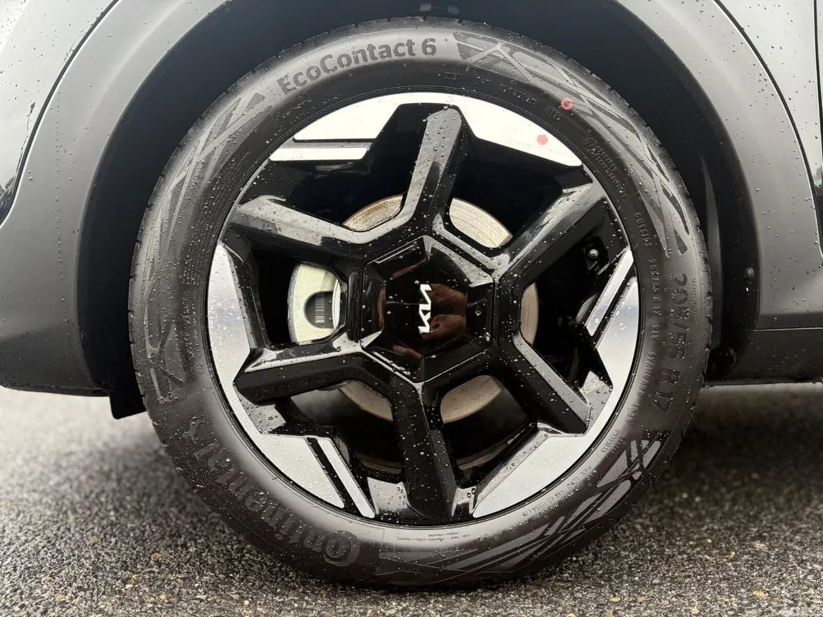 Kia Stonic Hatchback, Petrol, 2027, Black