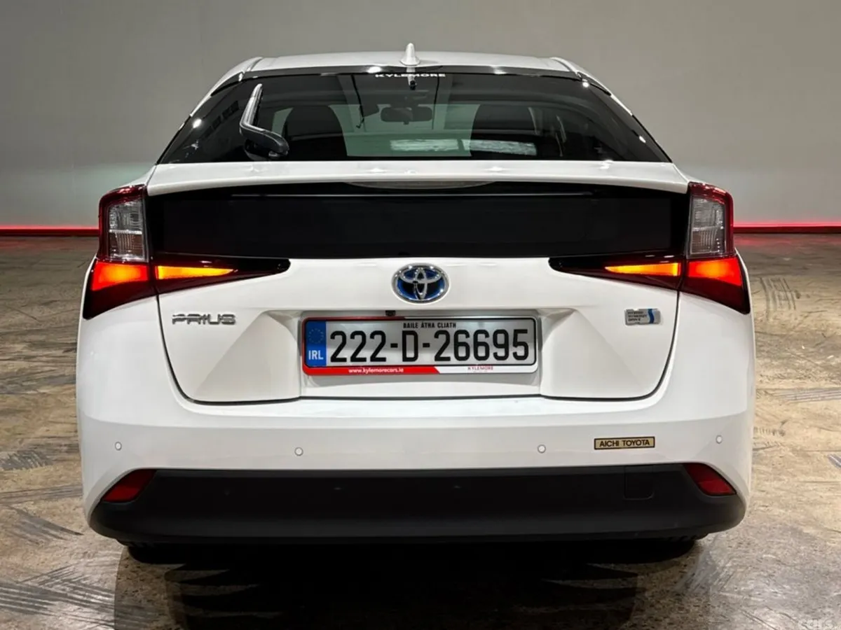 Toyota Prius Hatchback, Petrol Hybrid, 2022, White