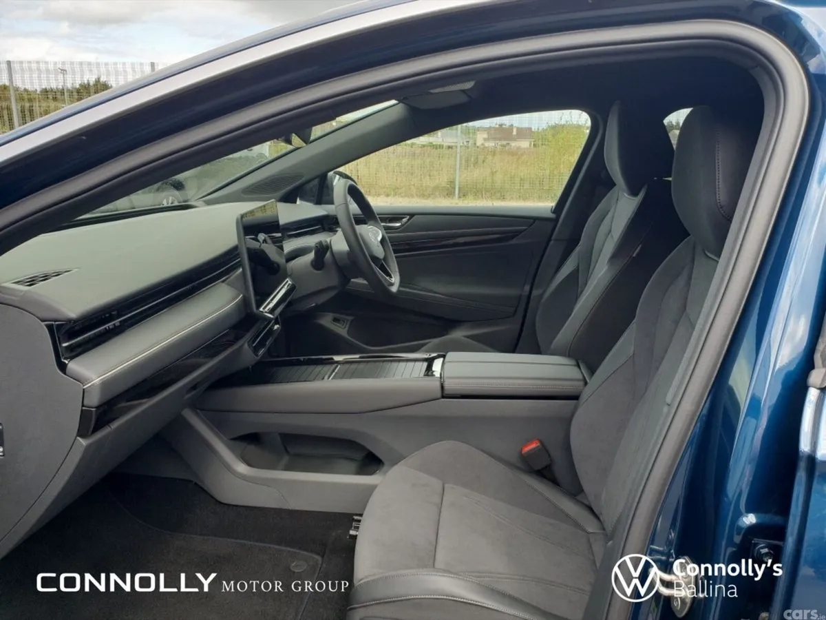 Volkswagen ID.7 Saloon, Electric, 2027, Blue