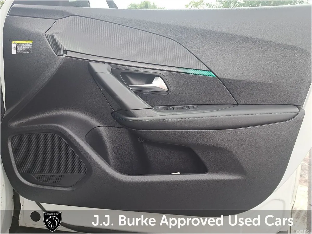 Peugeot 2008 SUV, Petrol, 2021, White