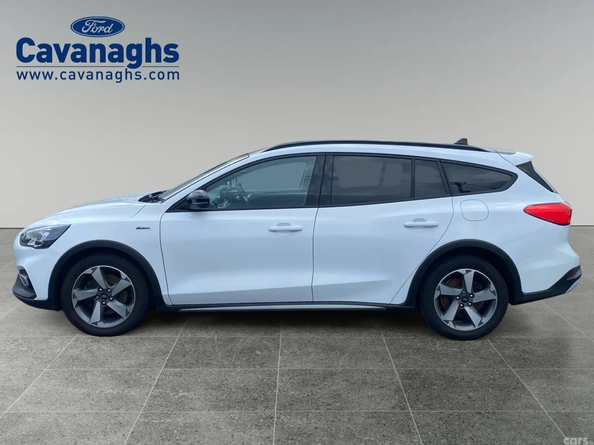 Ford Focus Estate, Petrol, 2020, White