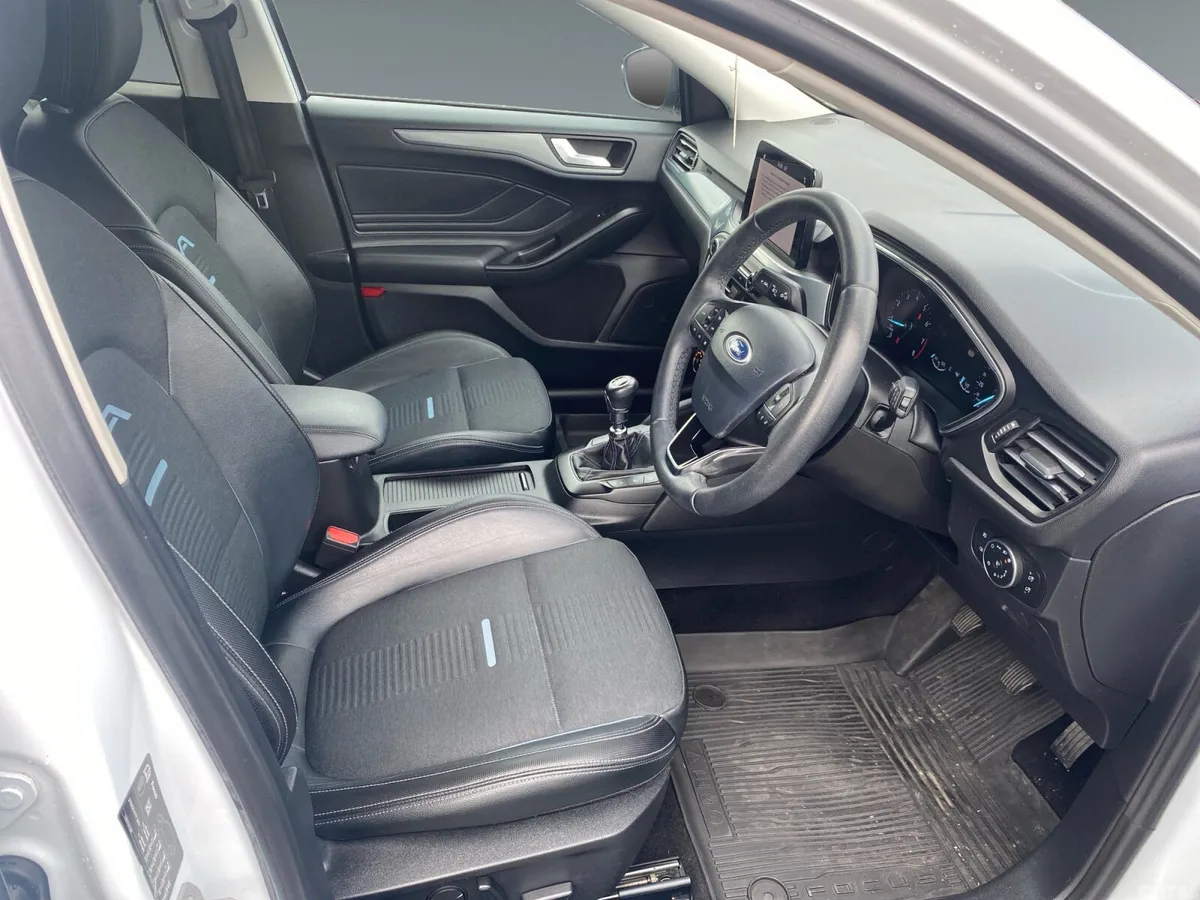 Ford Focus Estate, Petrol, 2020, White