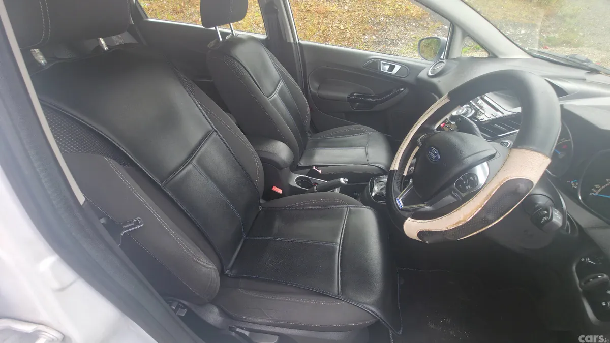 Ford Fiesta Hatchback, Petrol, 2016, White