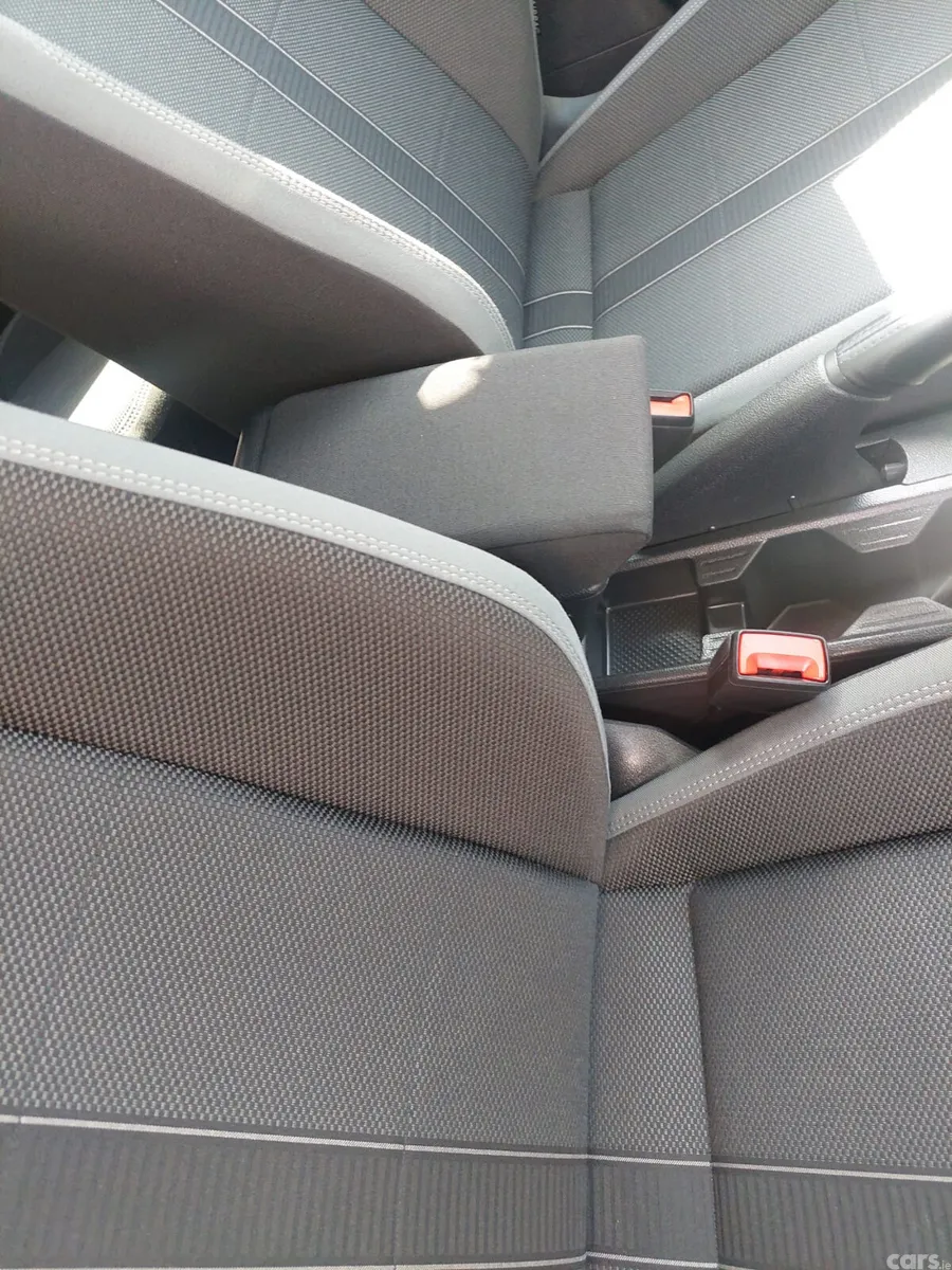 Volkswagen Polo Hatchback, Petrol, 2019, White