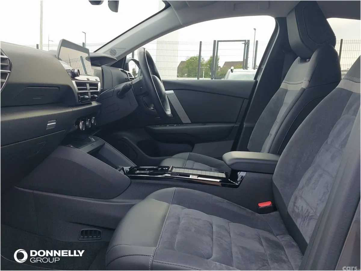 Citroen C4 Hatchback, Electric, 2024, Grey