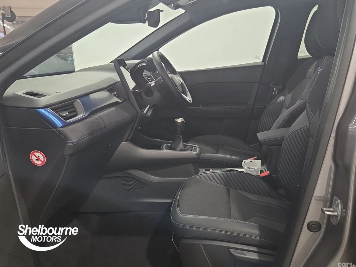 Renault Captur Hatchback, Petrol, 2026, Grey
