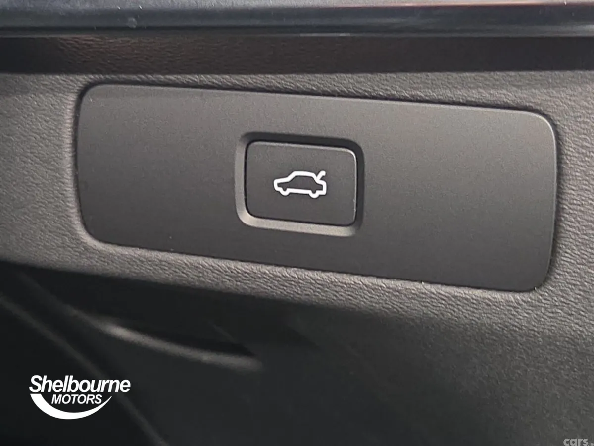 Volvo XC90 Estate, Petrol, 2024, Black