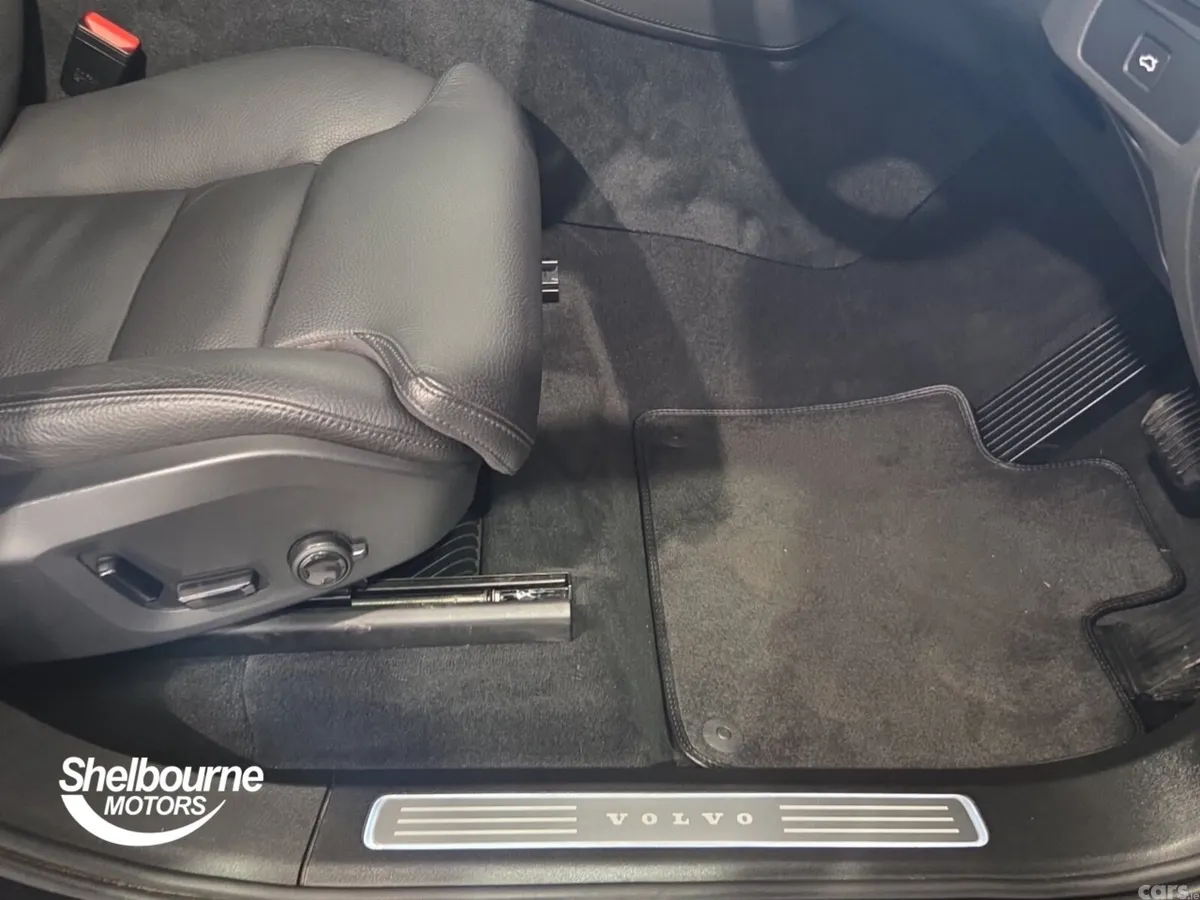Volvo XC90 Estate, Petrol, 2024, Black