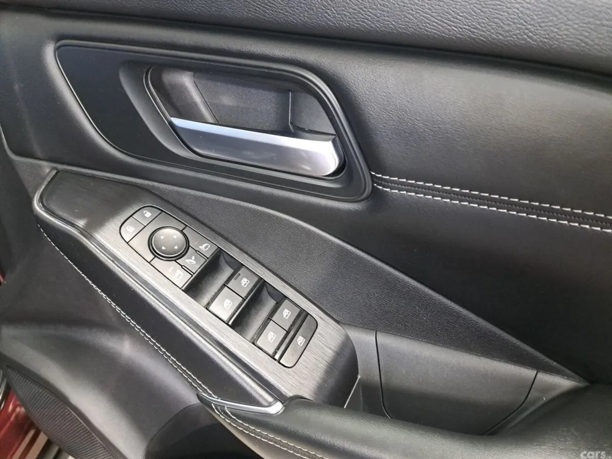 Nissan Qashqai SUV, Petrol Hybrid, 2024, Red