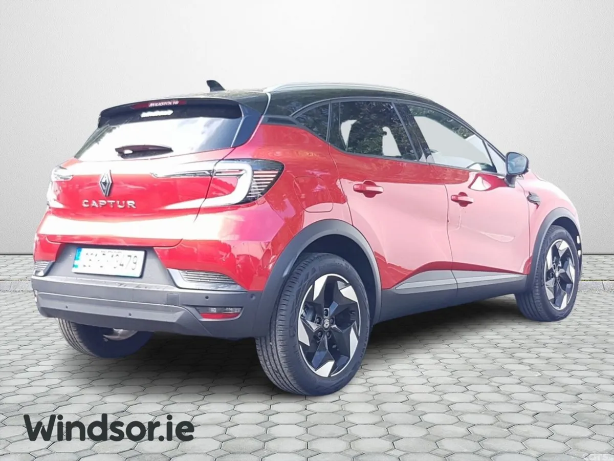 Renault Captur Hatchback, Petrol, 2026, Red