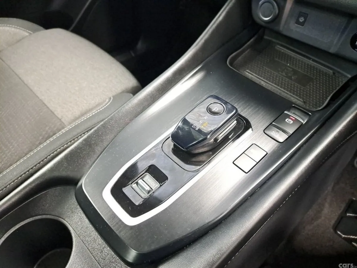 Nissan Qashqai SUV, Petrol Hybrid, 2024, Red
