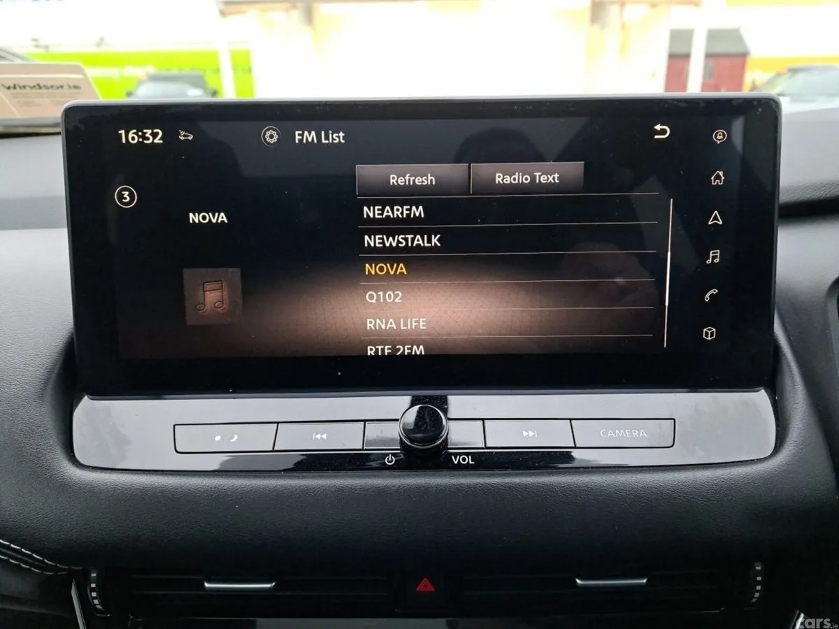 Nissan Qashqai SUV, Petrol Hybrid, 2024, Red