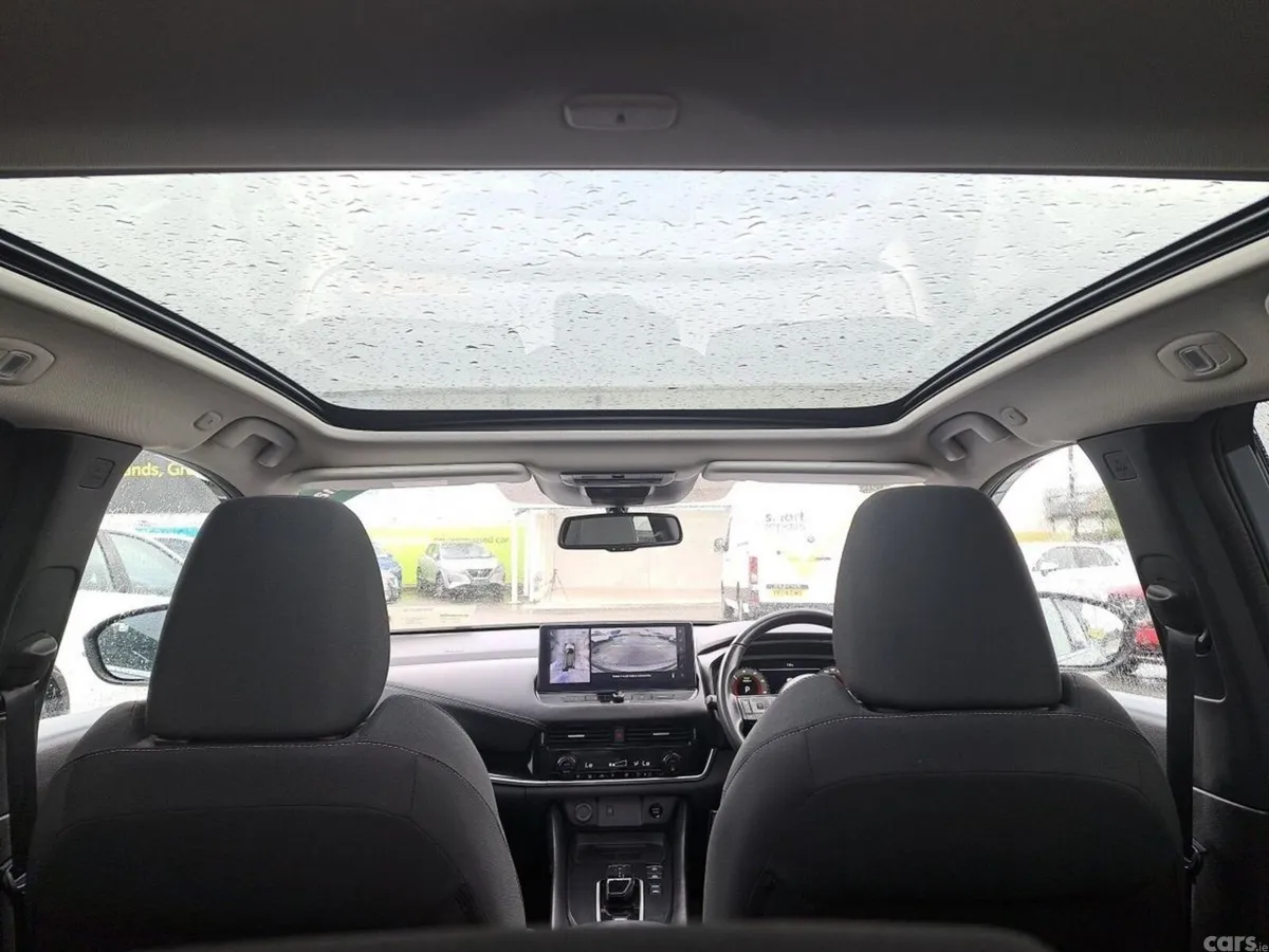 Nissan Qashqai SUV, Petrol Hybrid, 2024, Red