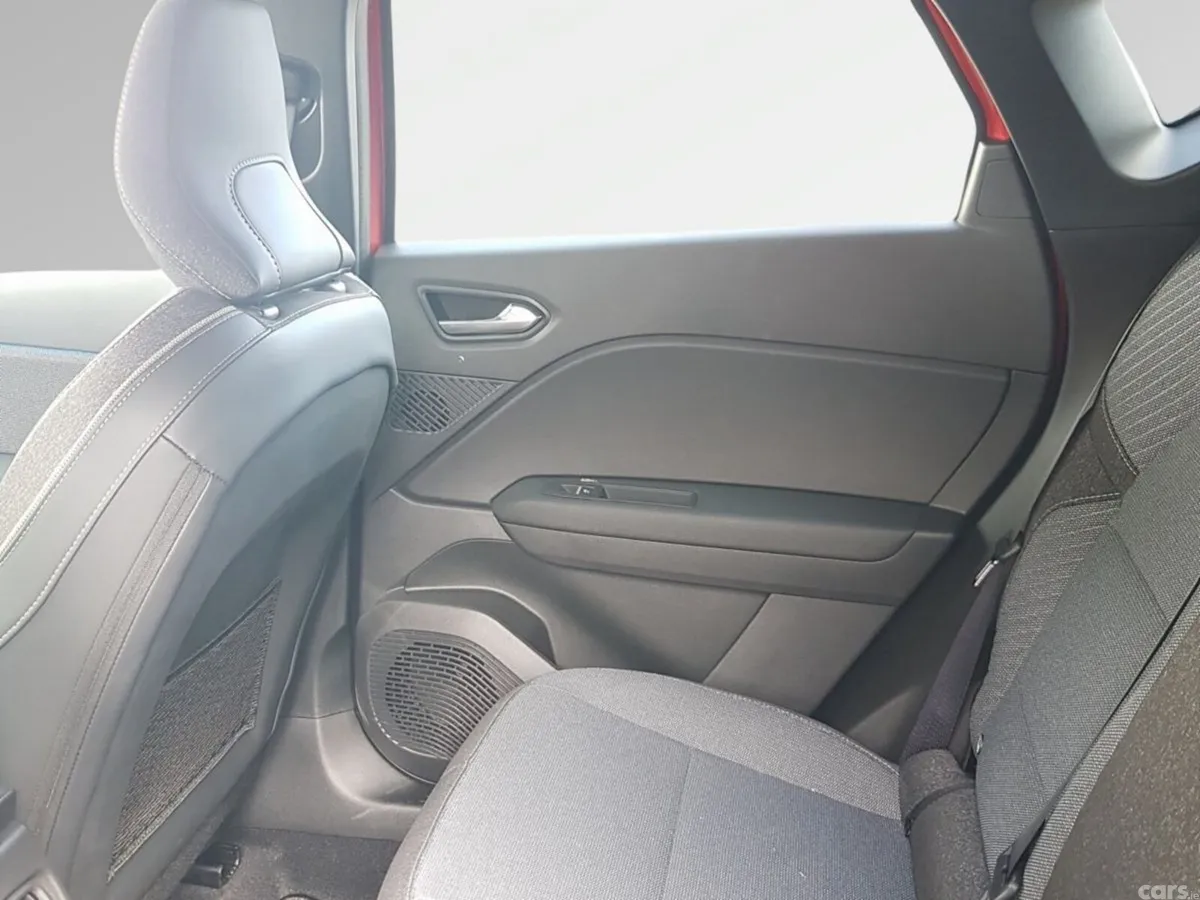 Renault Captur Hatchback, Petrol, 2026, Red