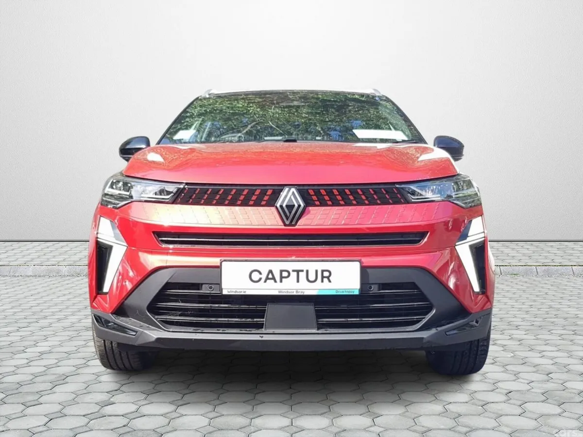 Renault Captur Hatchback, Petrol, 2026, Red