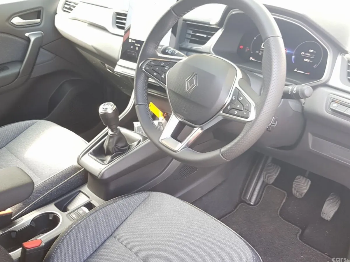 Renault Captur Hatchback, Petrol, 2026, Red