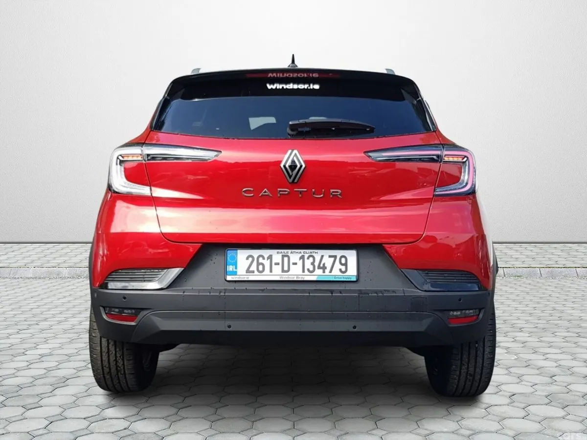 Renault Captur Hatchback, Petrol, 2026, Red