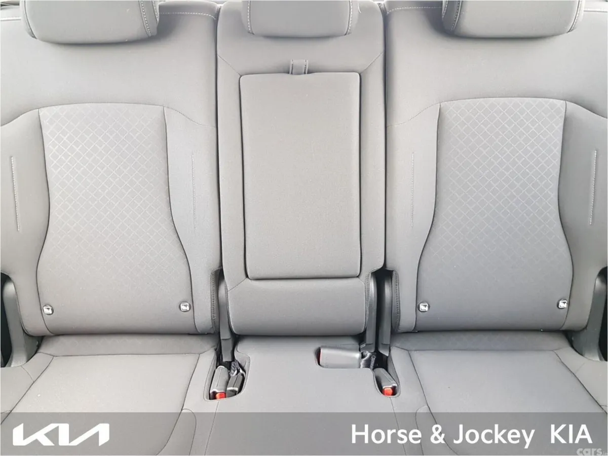 Kia Sportage SUV, Diesel Hybrid, 2026, White