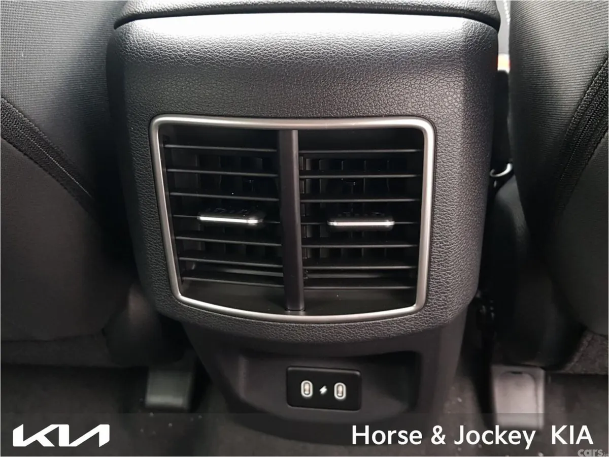 Kia Sportage SUV, Diesel Hybrid, 2026, White
