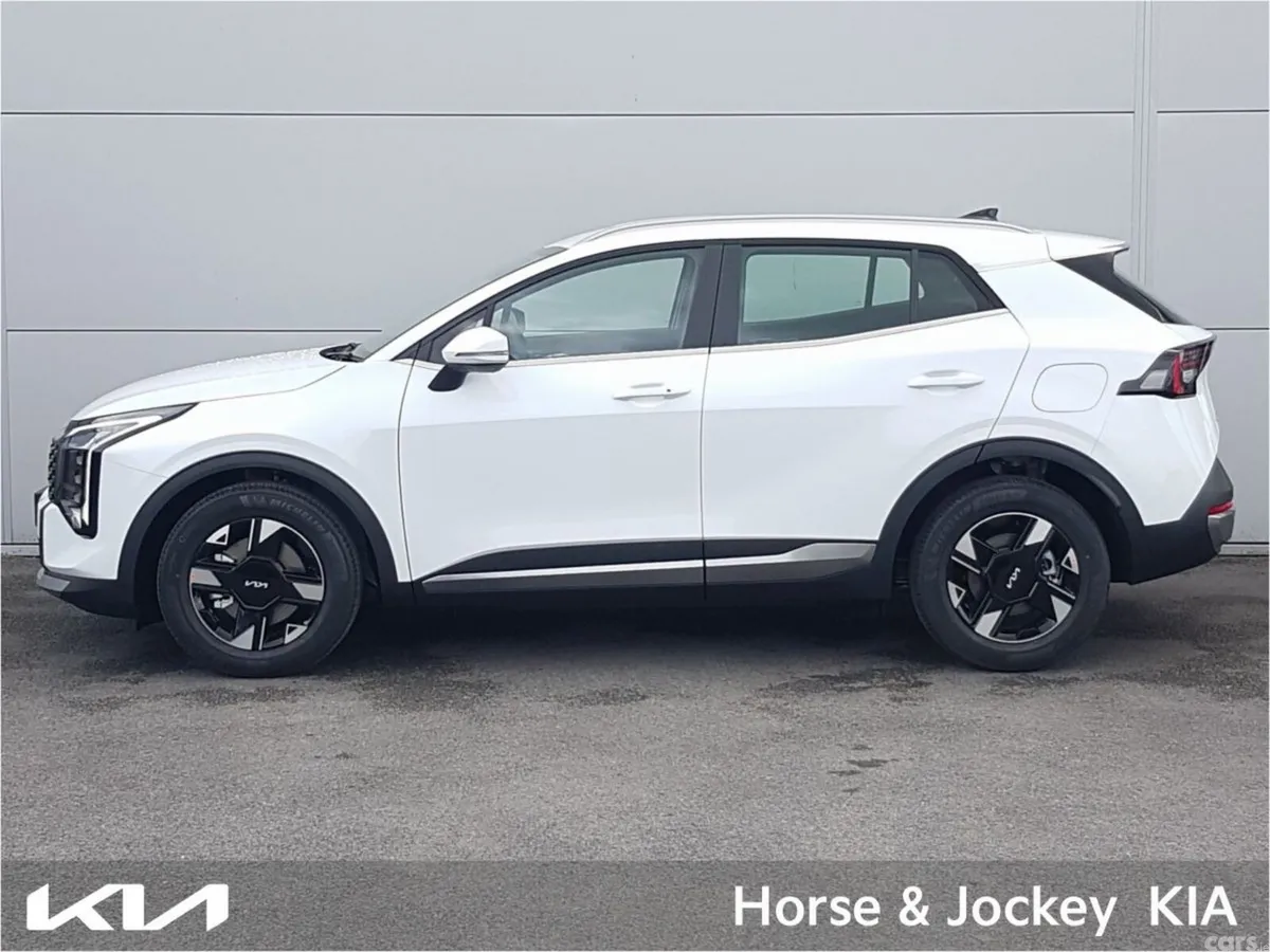 Kia Sportage SUV, Diesel Hybrid, 2026, White