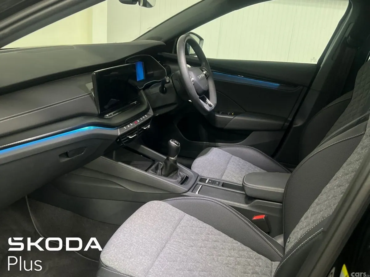 Skoda Octavia Saloon, Diesel, 2026, Black
