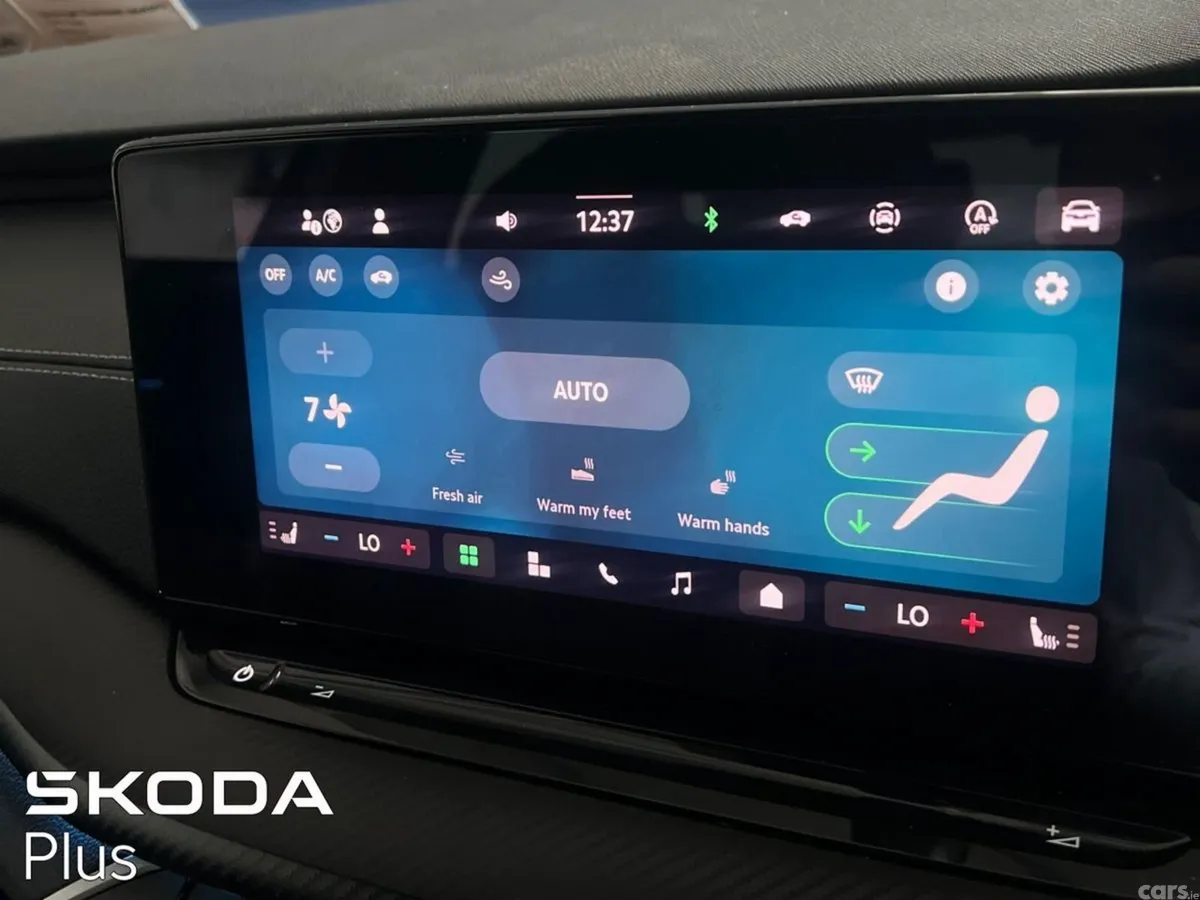 Skoda Octavia Saloon, Diesel, 2026, Black