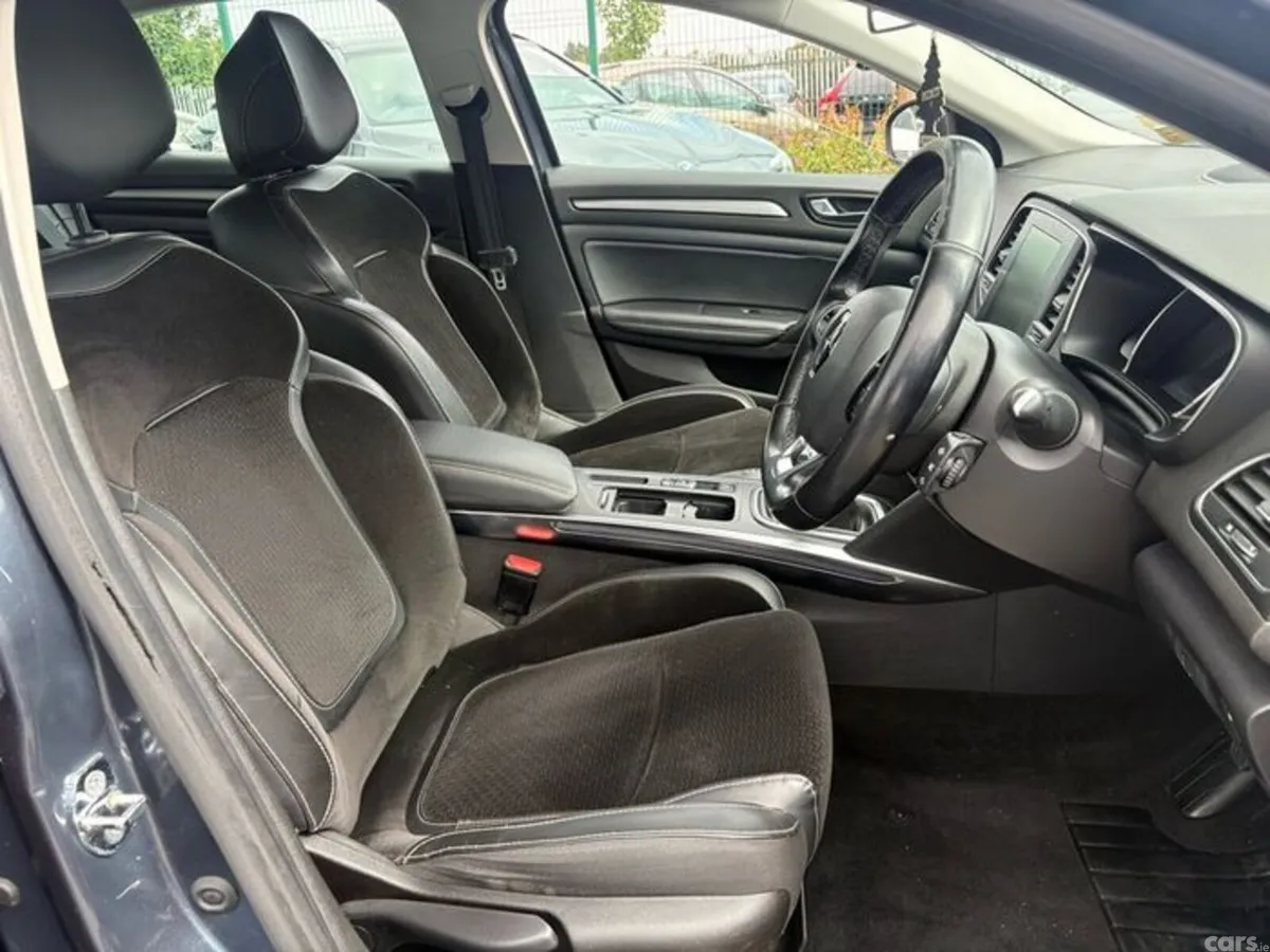 Renault Megane Saloon, Diesel, 2018, Grey