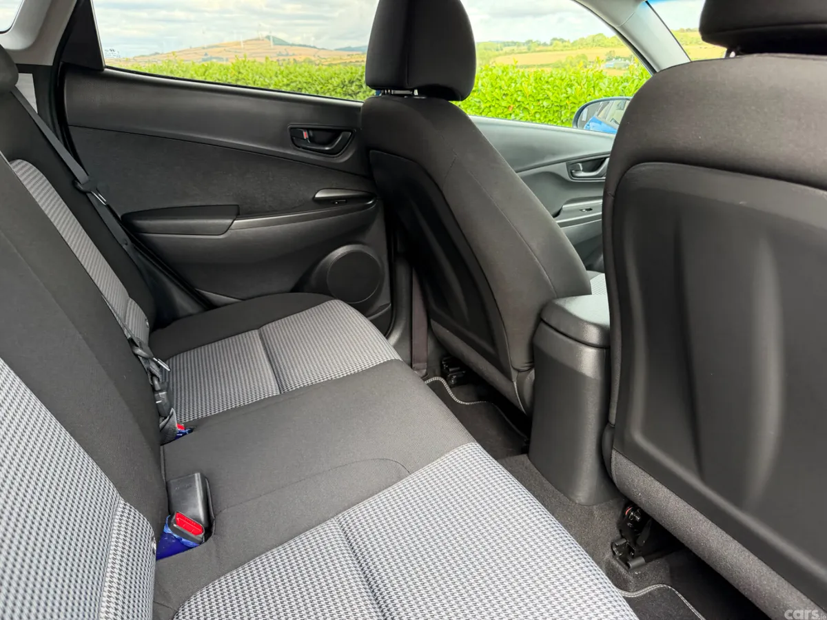 Hyundai KONA MPV, Petrol, 2022, Blue