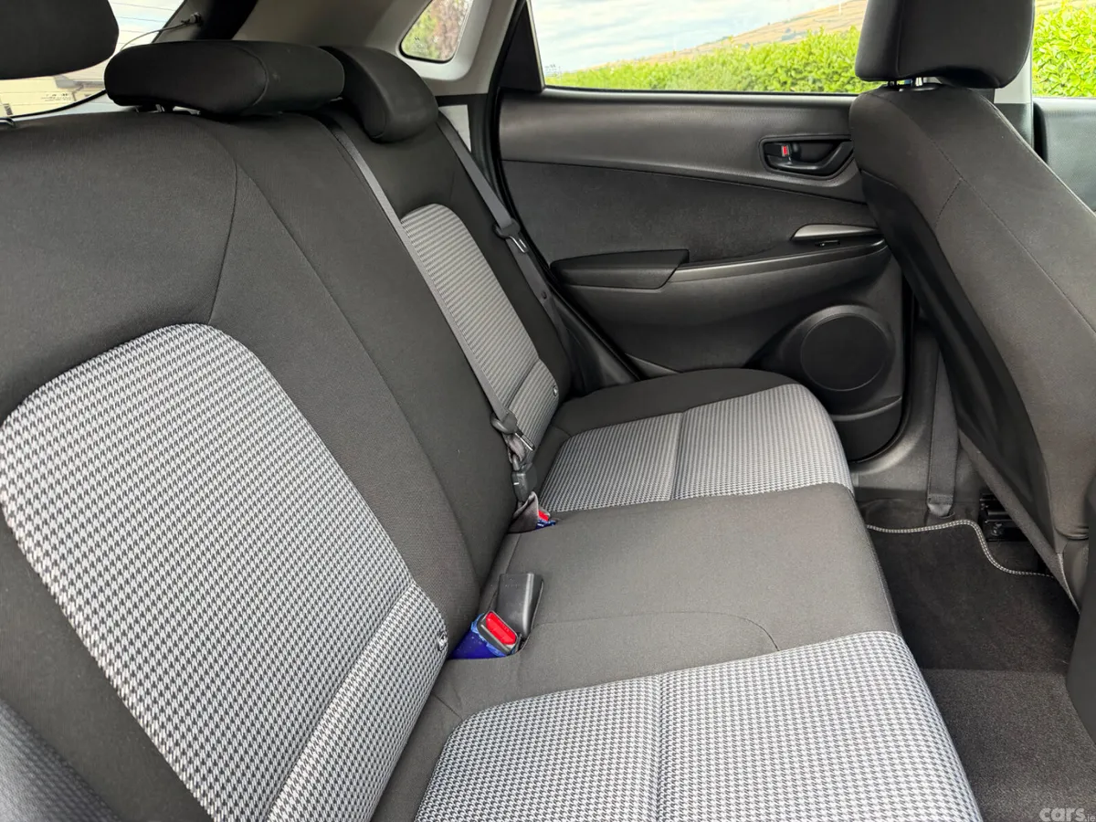 Hyundai KONA MPV, Petrol, 2022, Blue