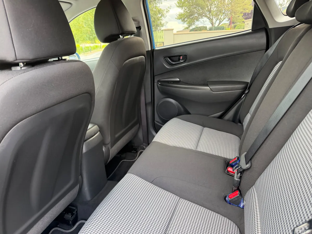 Hyundai KONA MPV, Petrol, 2022, Blue