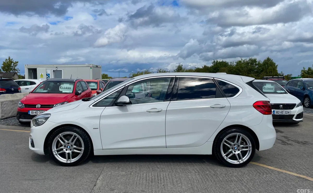 BMW 2-Series Hatchback, Diesel, 2017, White