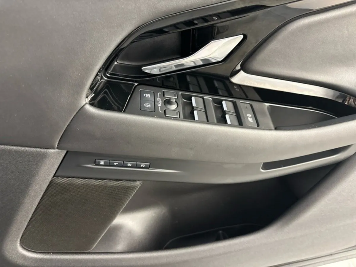 Land Rover Range Rover Evoque Estate, Petrol Plug-in Hybrid, 2024, Grey