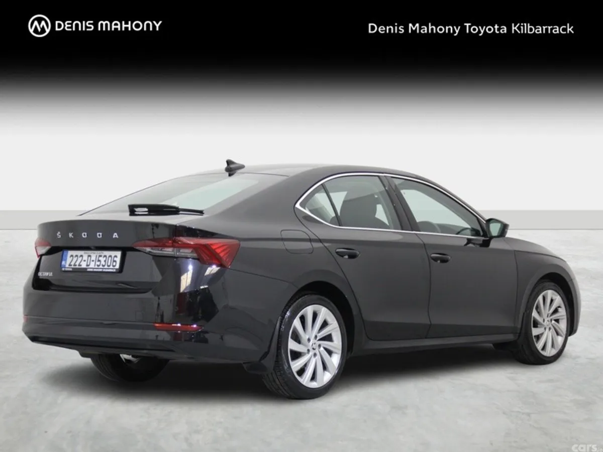 Skoda Octavia Hatchback, Petrol, 2022, Black