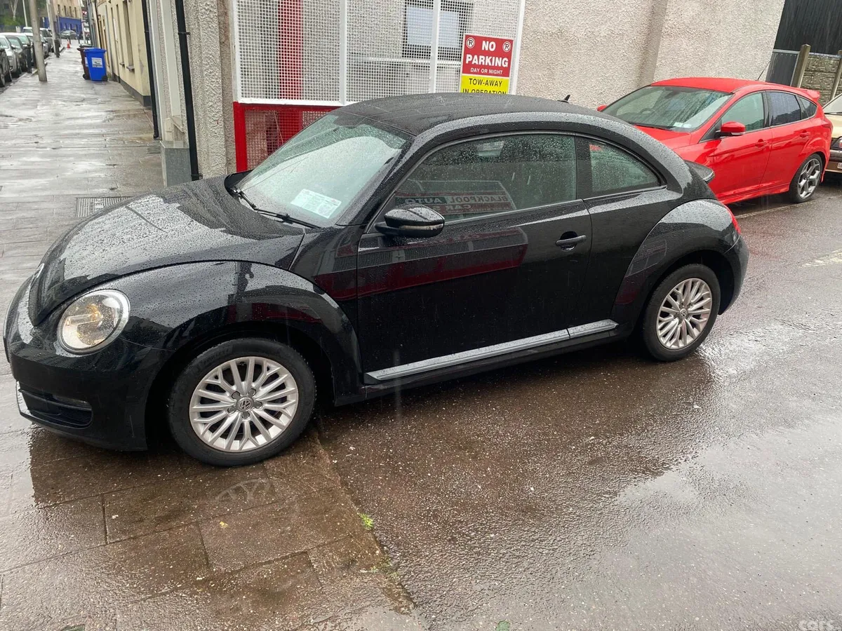 Volkswagen Beetle Hatchback, Diesel, 2014, Black