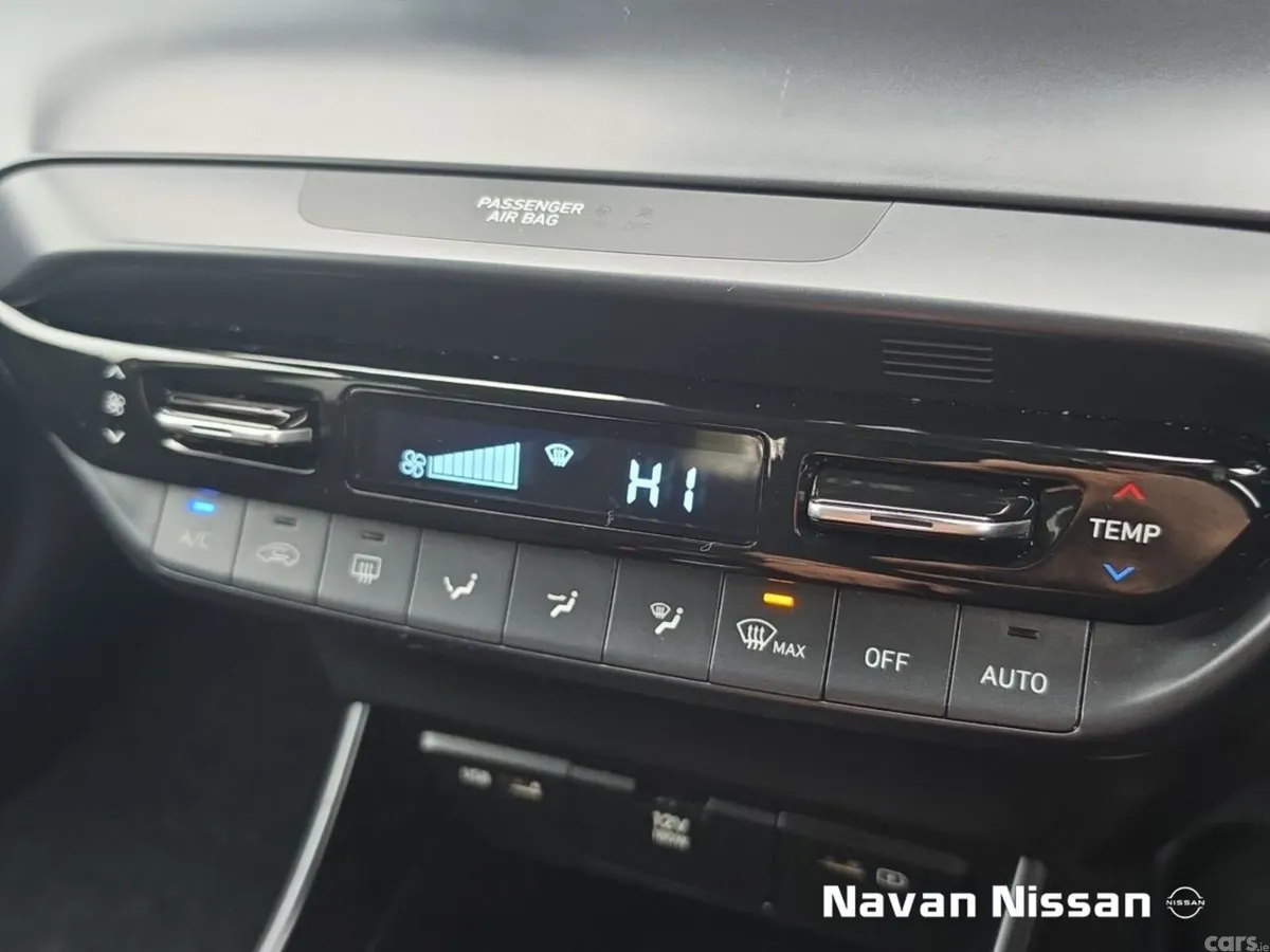 Hyundai Bayon Estate, Petrol, 2021, Red