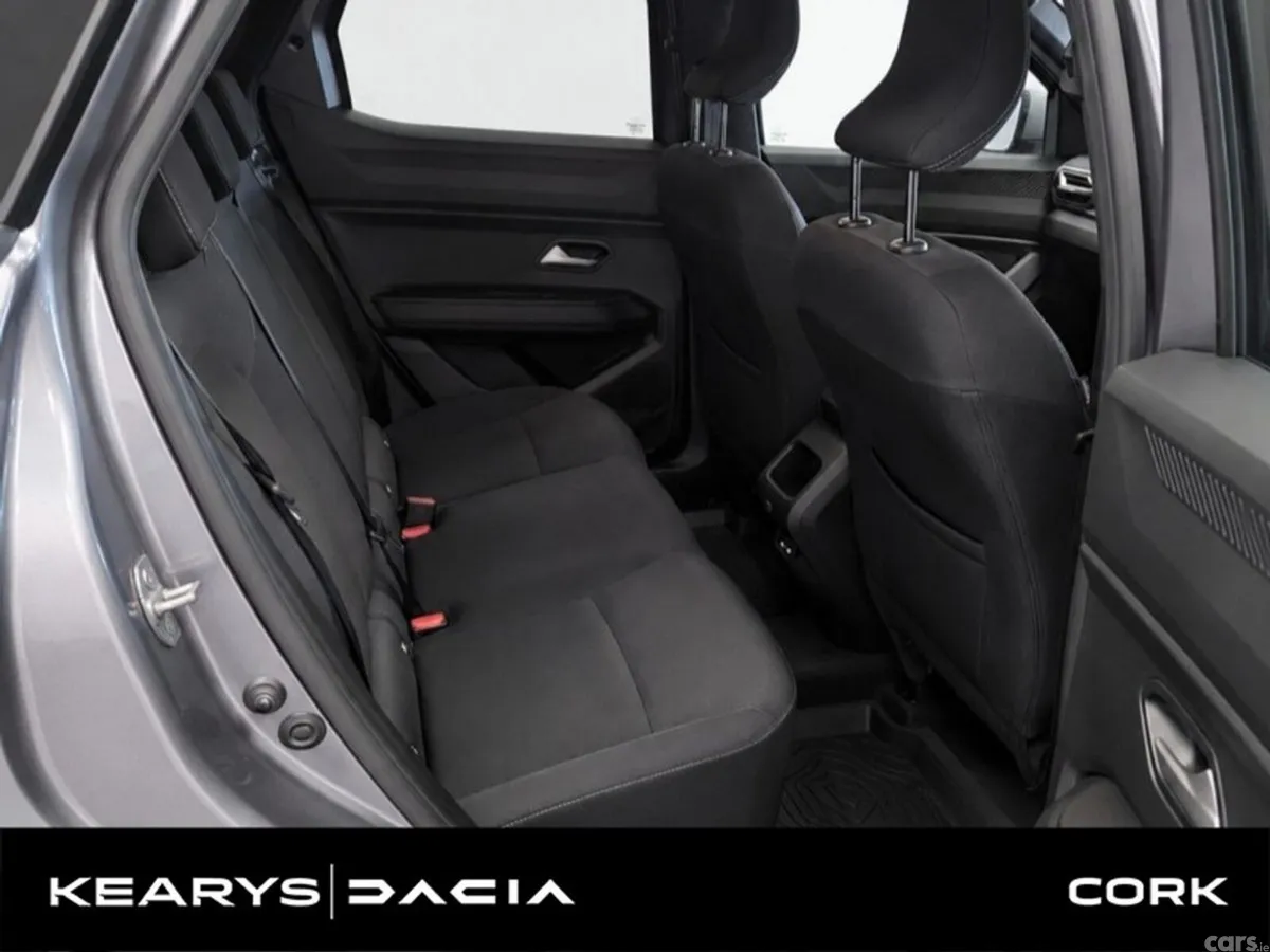 Dacia Duster SUV, Petrol Hybrid, 2026, Grey