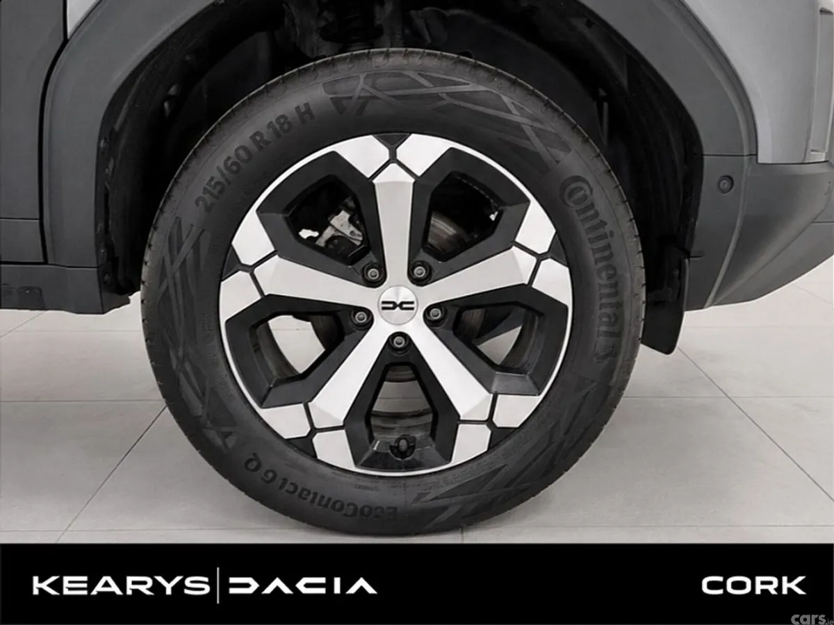 Dacia Duster SUV, Petrol Hybrid, 2026, Grey