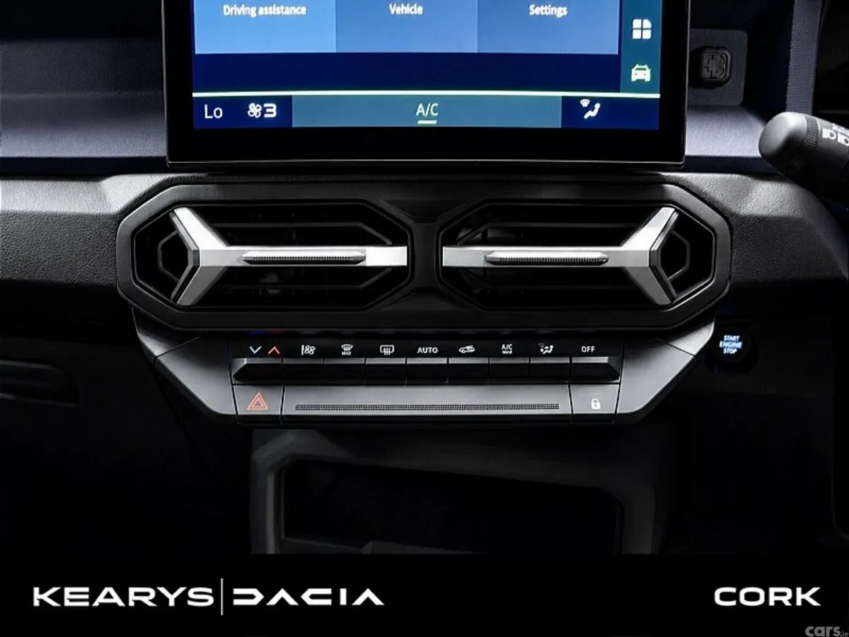Dacia Duster SUV, Petrol Hybrid, 2026, Grey